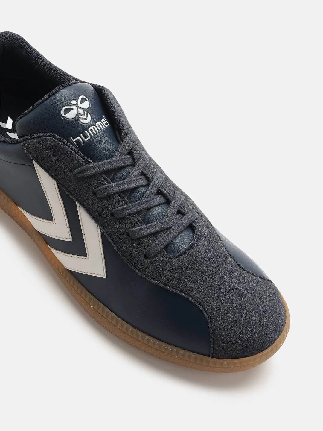 Classic Triumph Men Casual Lace-up Sneaker