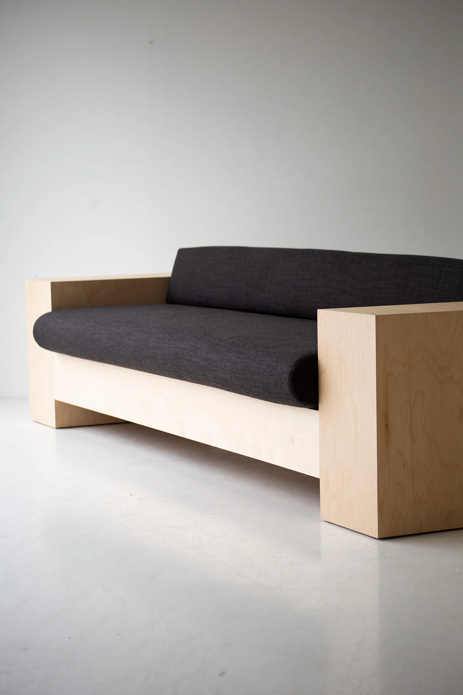 Mondo Modern Sofa - 2522