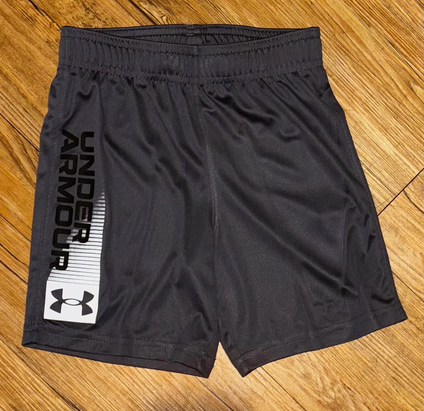UA 621 Castlerock Logo Short